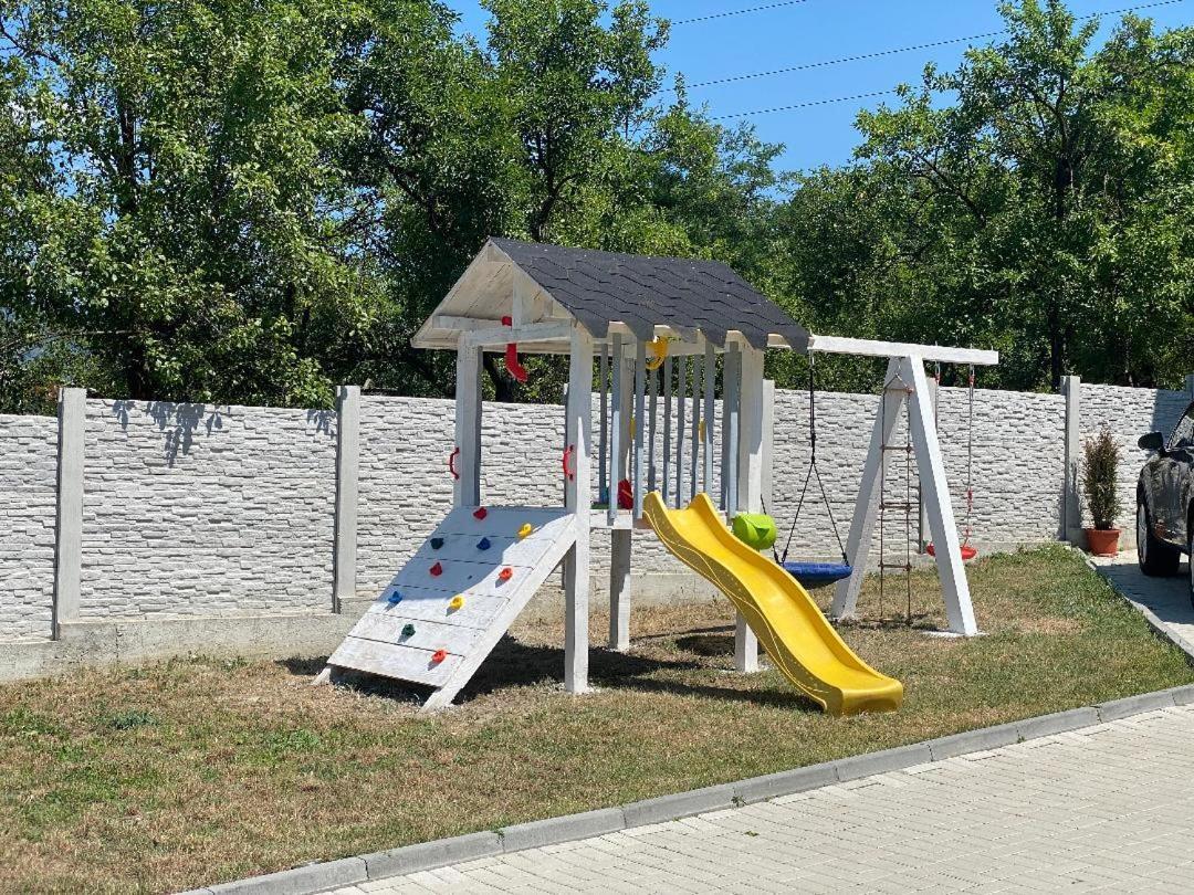 Green Hill Villa Călimăneşti Buitenkant foto