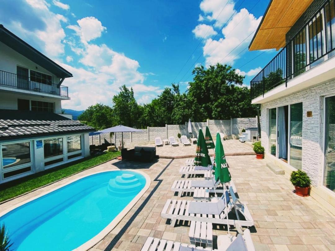 Green Hill Villa Călimăneşti Buitenkant foto